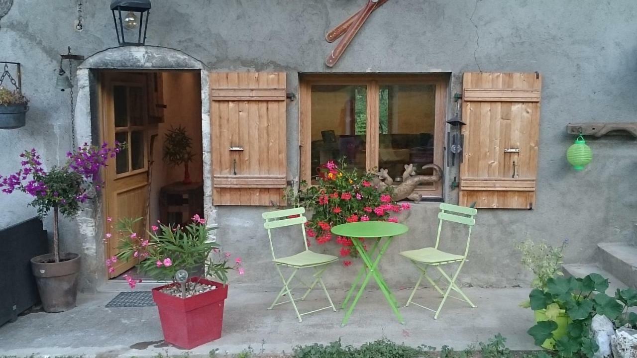 Ferme Familiale Chez Lili Vila Alex Exterior foto