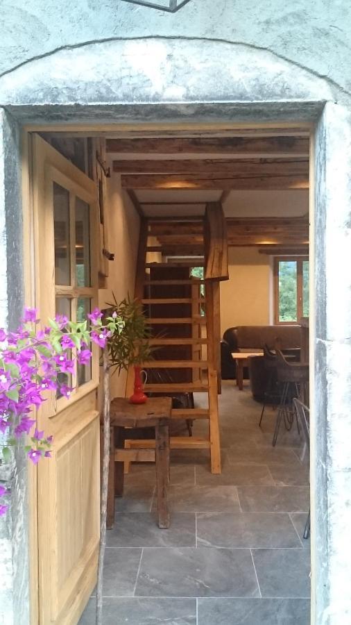 Ferme Familiale Chez Lili Vila Alex Exterior foto